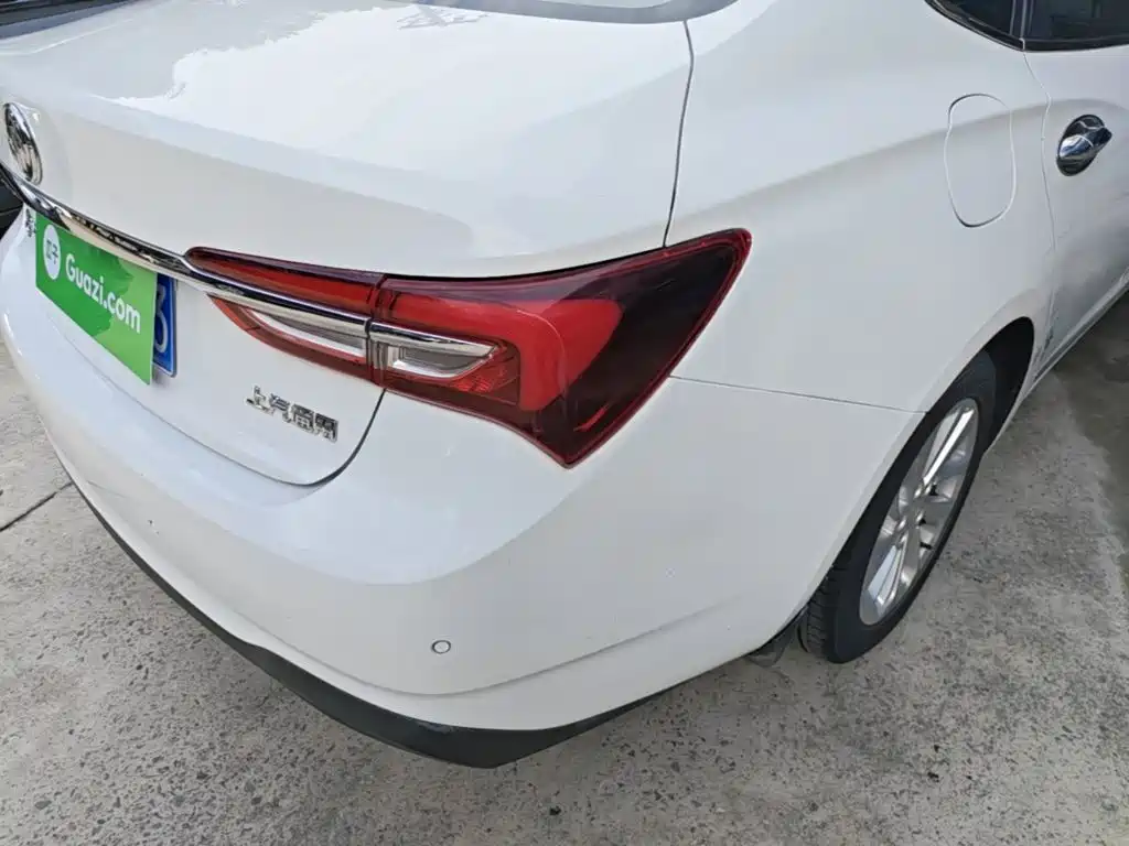 Buick Verano — миниатюра 8