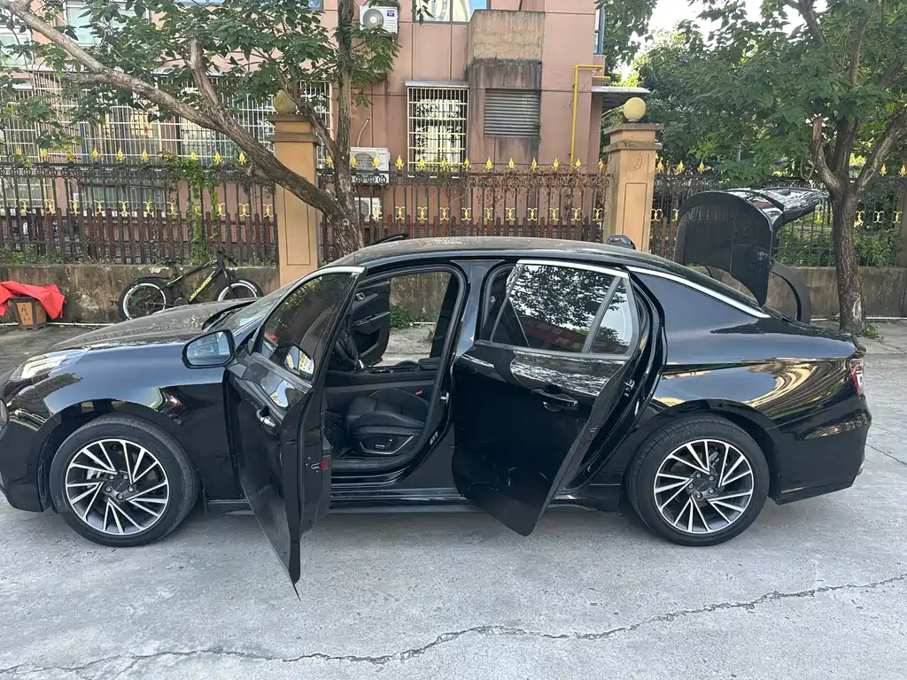 Lynk & Co 03 — миниатюра 14
