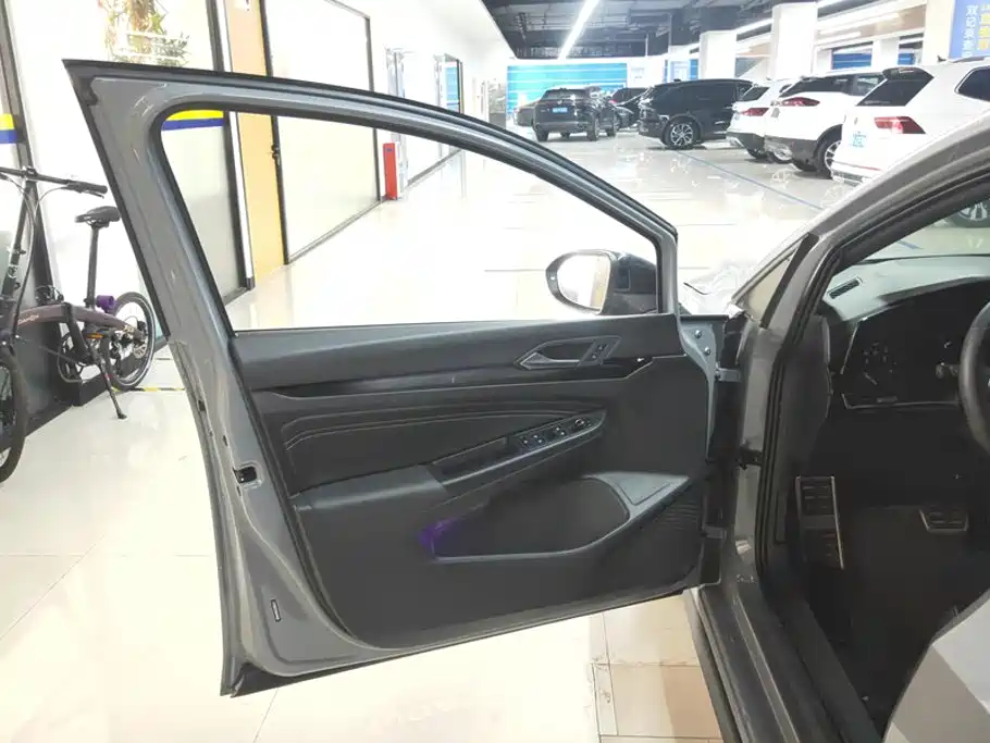 Volkswagen Golf — миниатюра 7