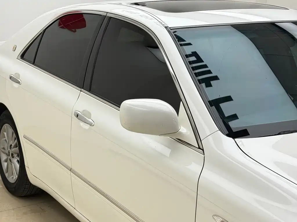 Toyota Crown — миниатюра 27