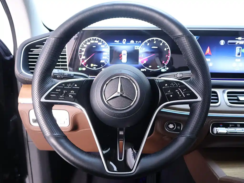Mercedes-Benz GLE (Import) — миниатюра 16