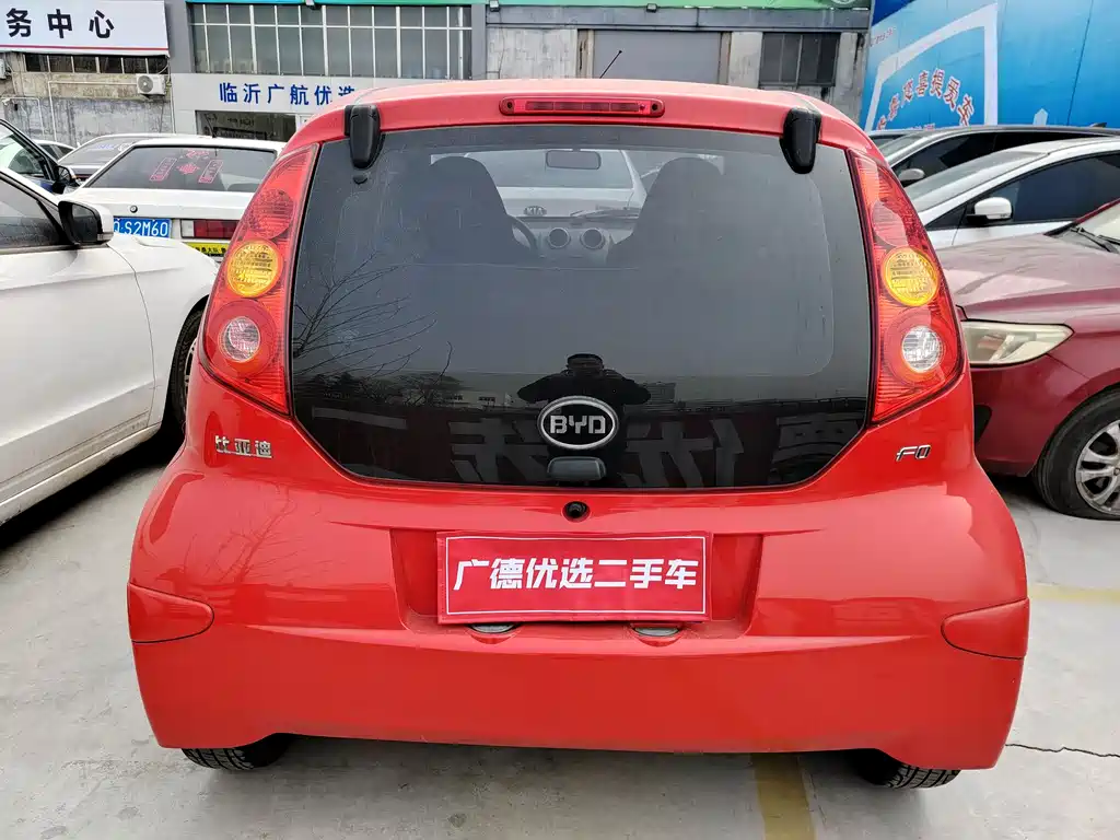 BYD F0