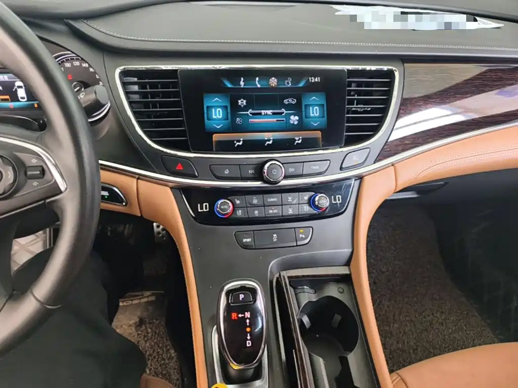 Buick LaCrosse — миниатюра 13