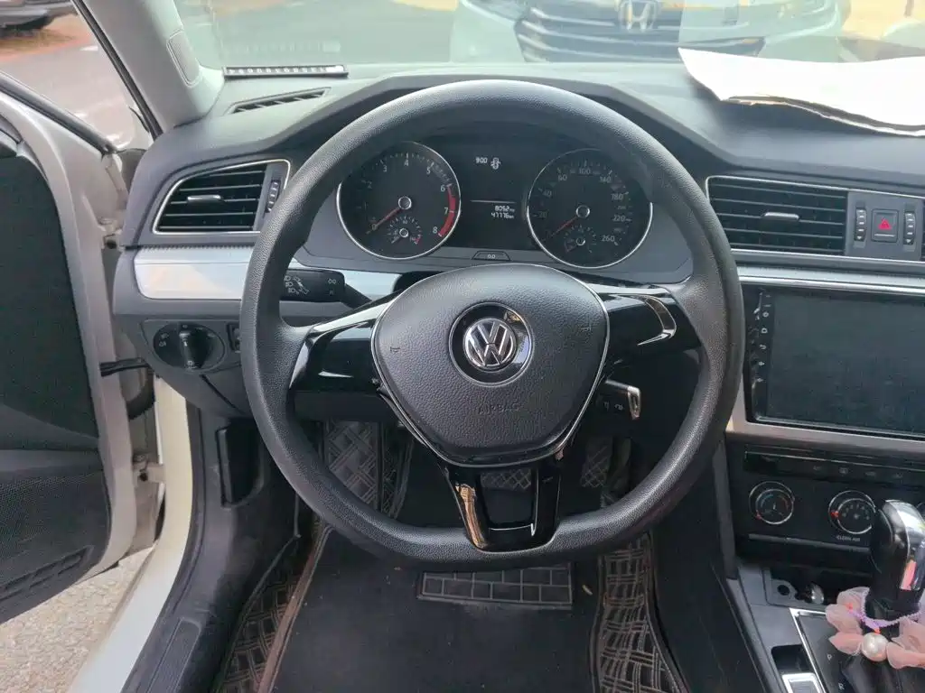 Volkswagen Lamando — миниатюра 11