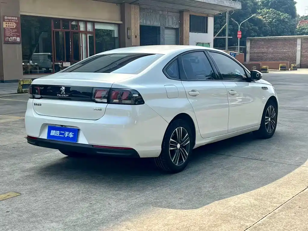 Peugeot 308 — миниатюра 9