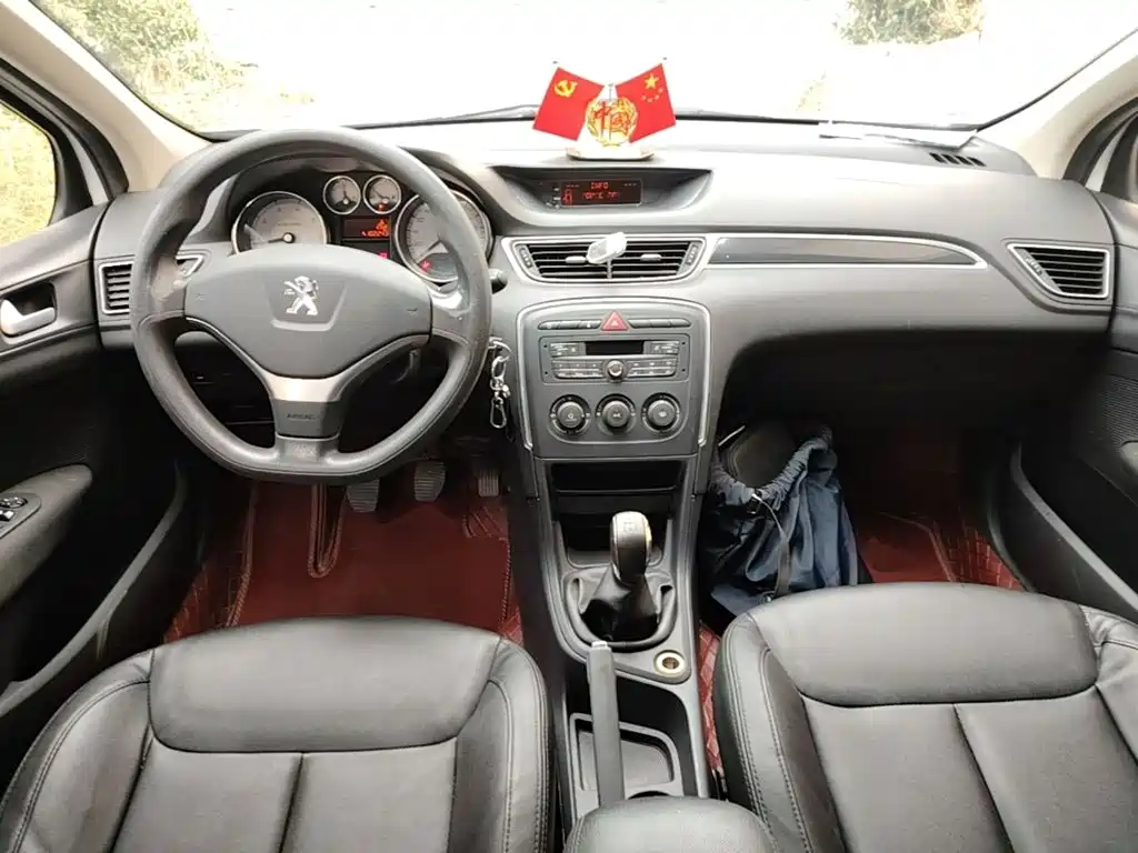 Peugeot 308 — миниатюра 10