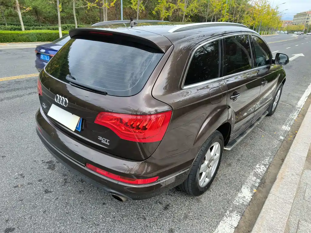 Audi Q7 — миниатюра 6