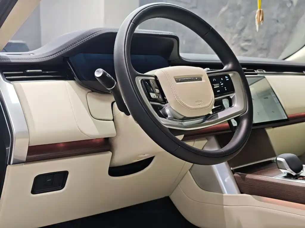 Land Rover Range Rover — миниатюра 7