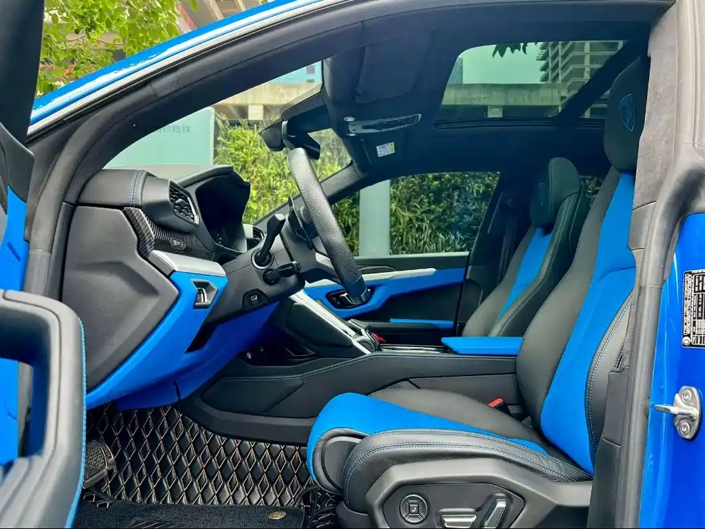 Lamborghini Urus — миниатюра 8