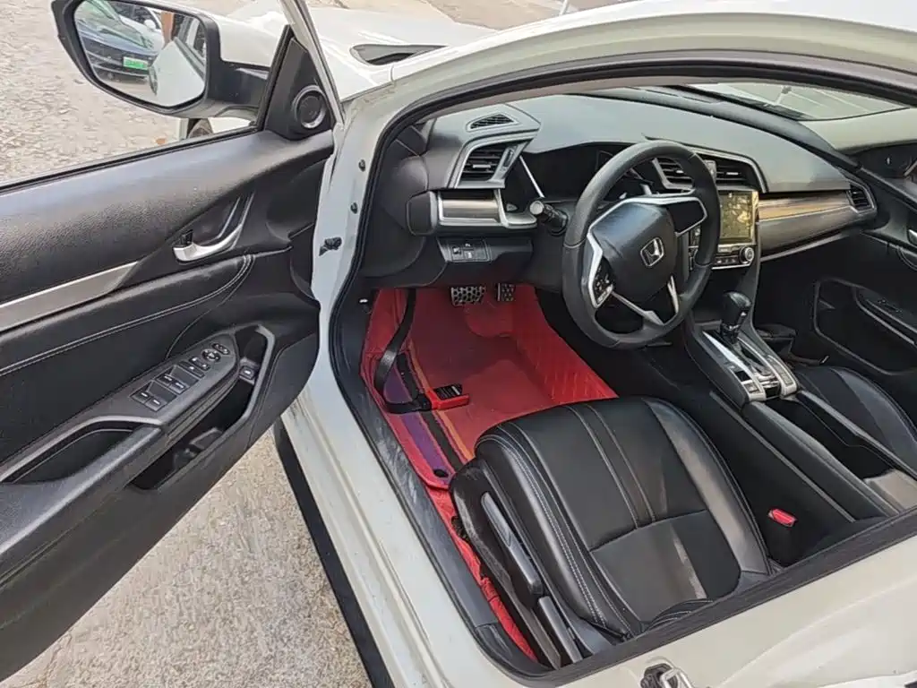 Honda Civic — миниатюра 16