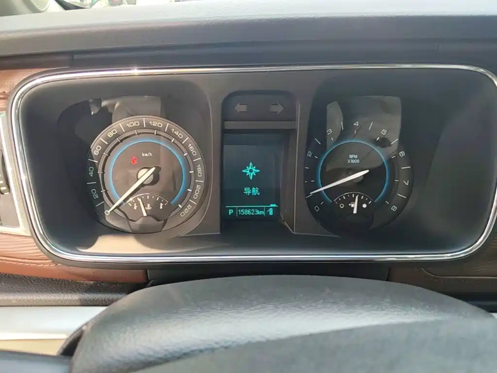 Buick GL8 — миниатюра 12