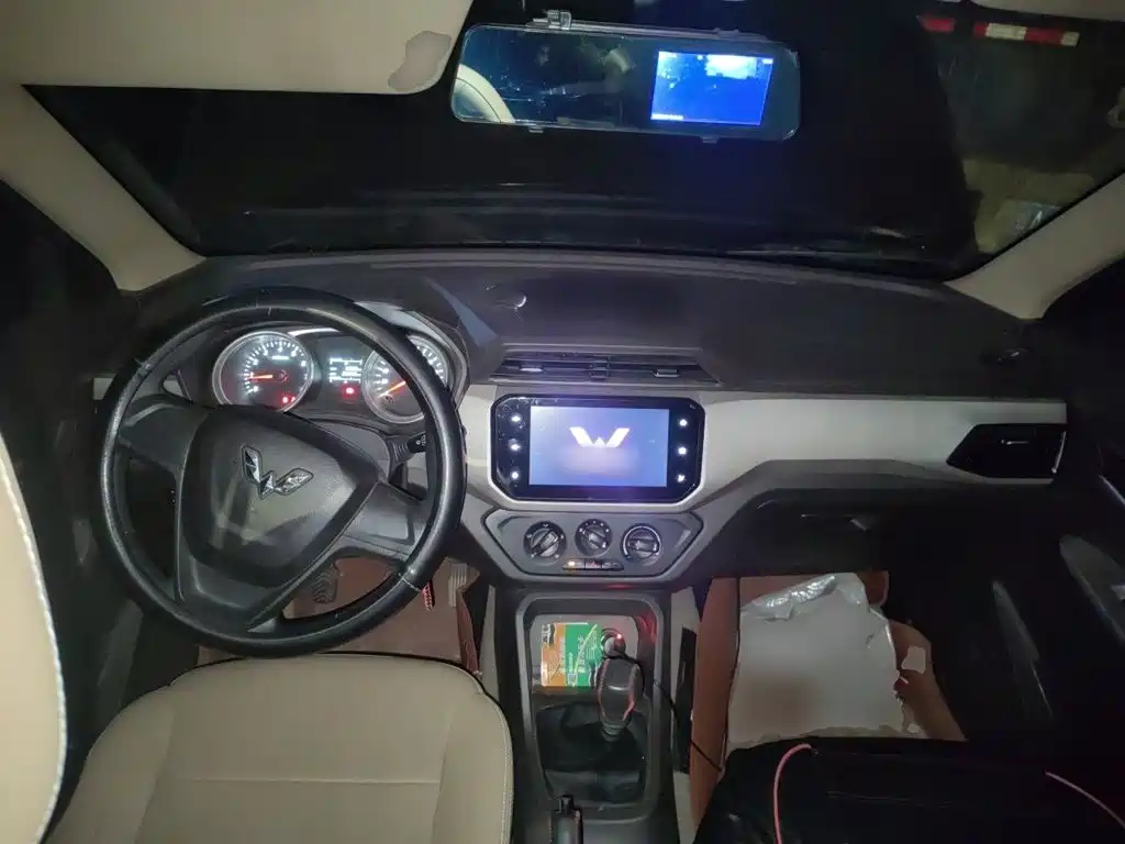 Wuling Hongguang — миниатюра 6