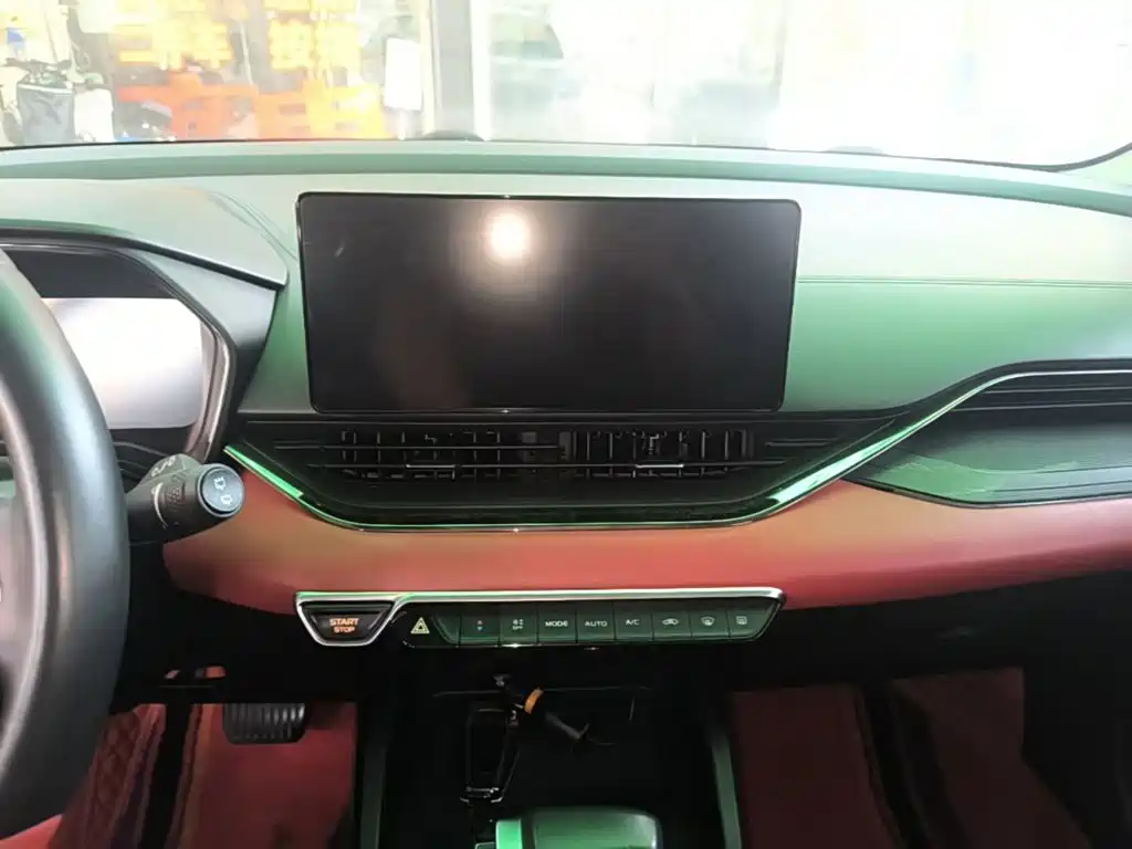 Geely Emgrand S — миниатюра 13