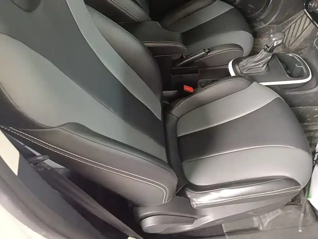 Roewe Clever — миниатюра 25