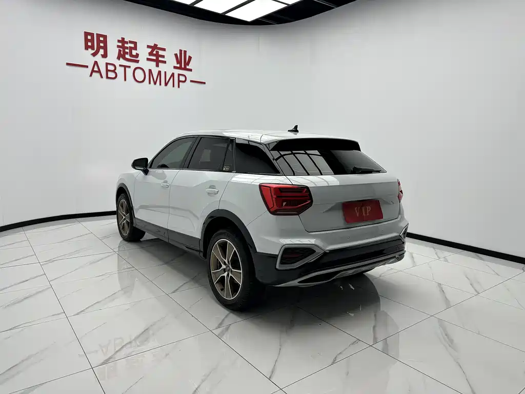 Audi Q2L 2022 35 TFSI Fashion
