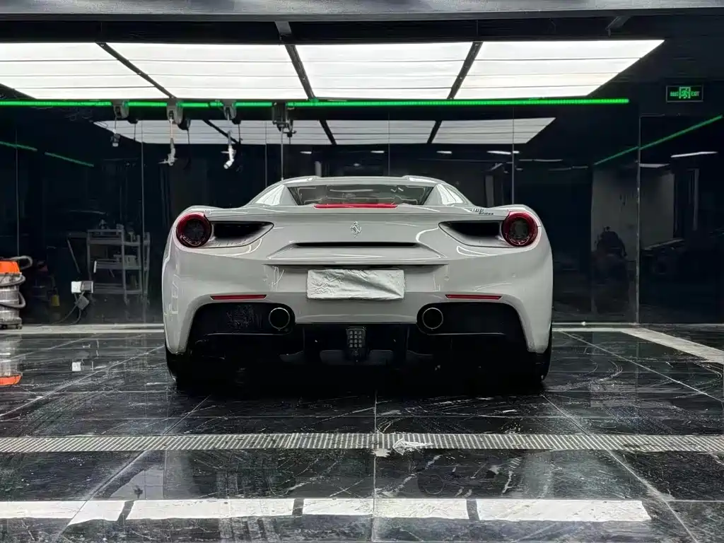 Ferrari 488 — миниатюра 8