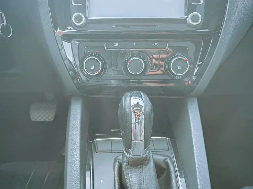 Volkswagen Sagitar — миниатюра 4