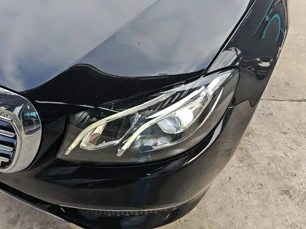 Mercedes-Benz E-Class — миниатюра 24