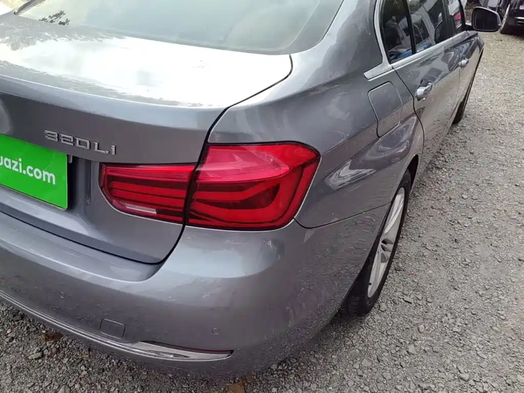 BMW 3 Series — миниатюра 8