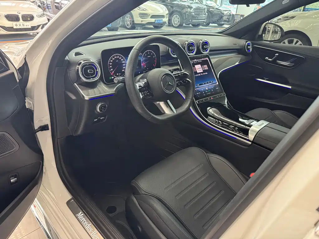Mercedes-Benz C-Class — миниатюра 6
