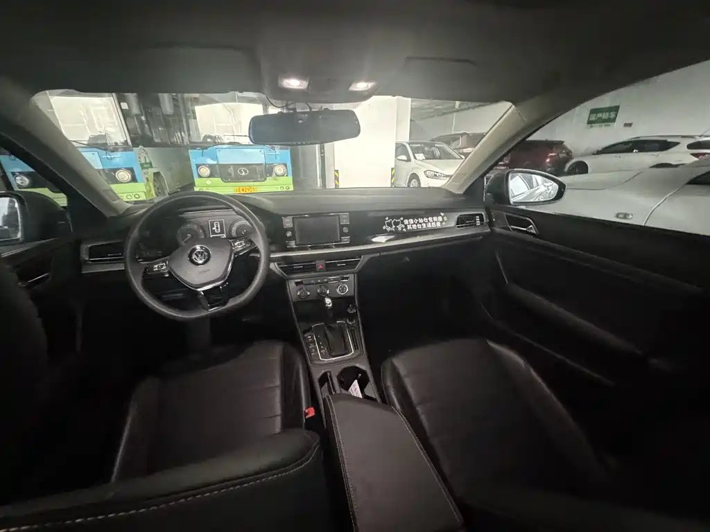 Volkswagen Lavida — миниатюра 5