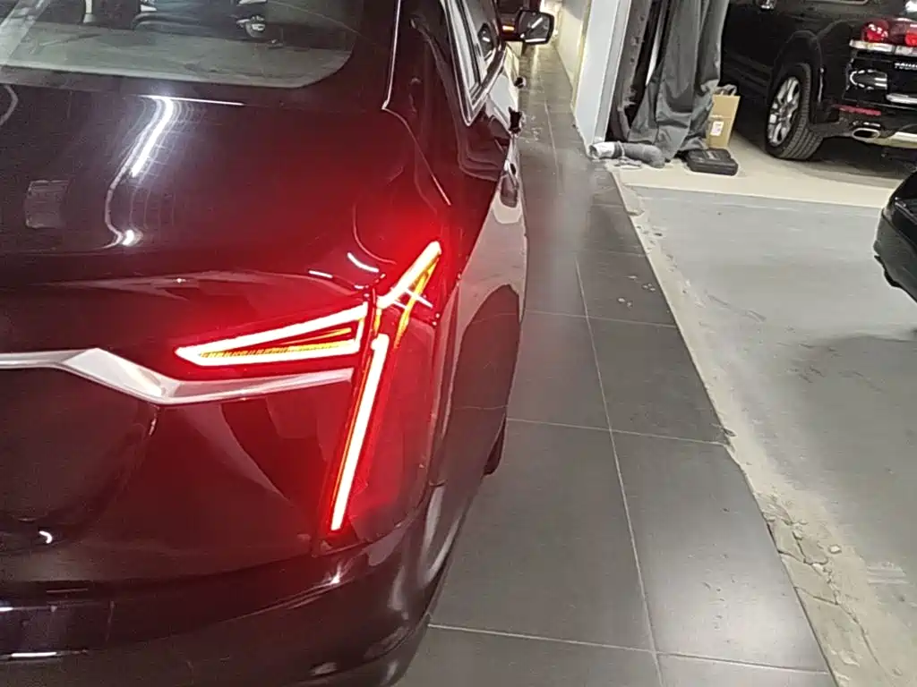 Cadillac CT6 — миниатюра 8