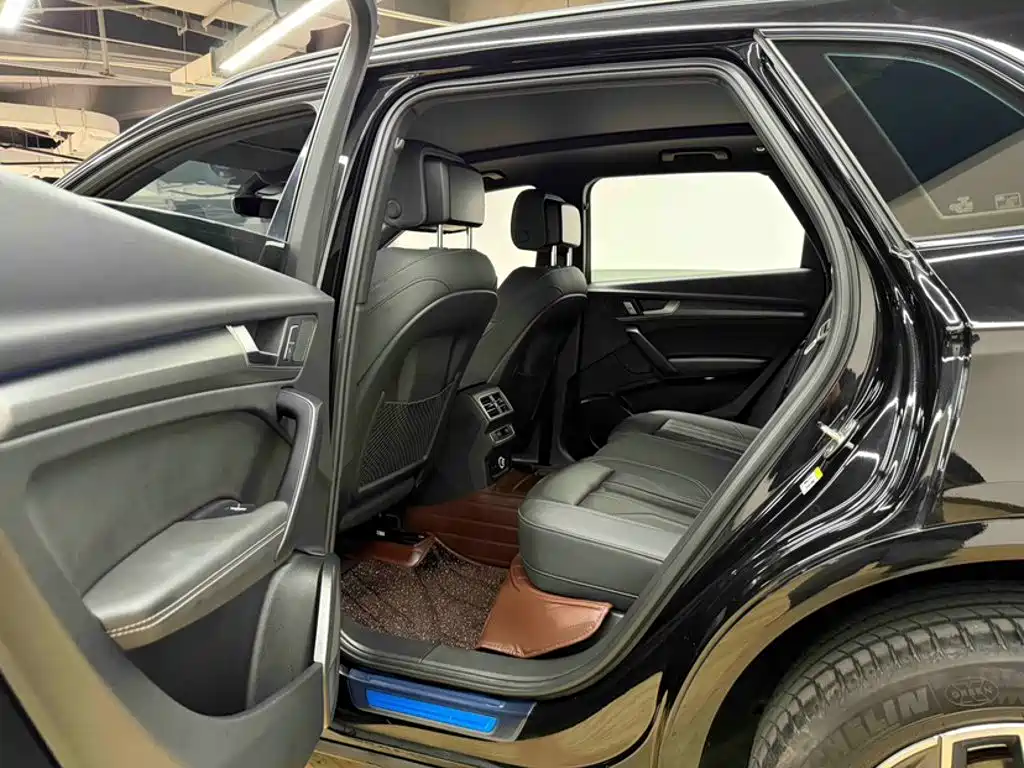 Audi Q5L — миниатюра 24