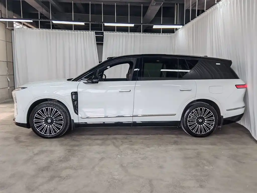 NIO ES8 — миниатюра 7