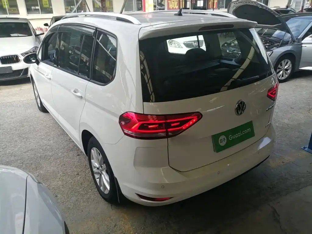 Volkswagen Touran — миниатюра 5