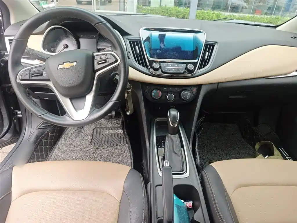 Chevrolet Monza 2021 320 AT Enjoy