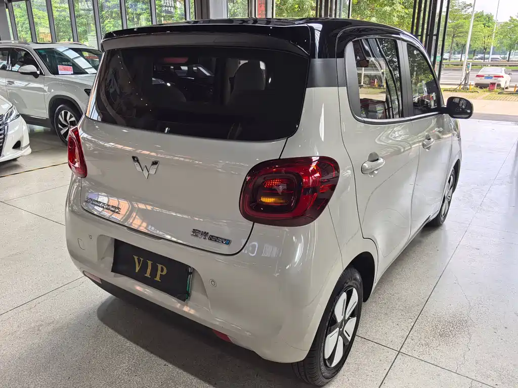 Wuling MINIEV — миниатюра 4