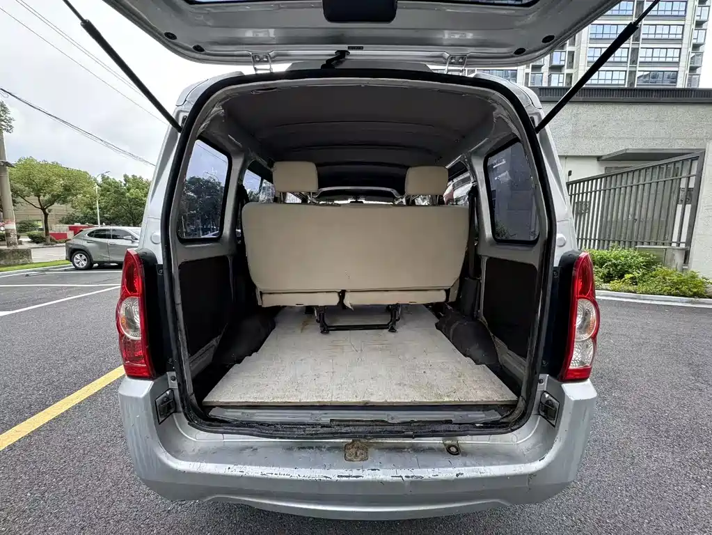 Wuling Rongguang EV — миниатюра 9