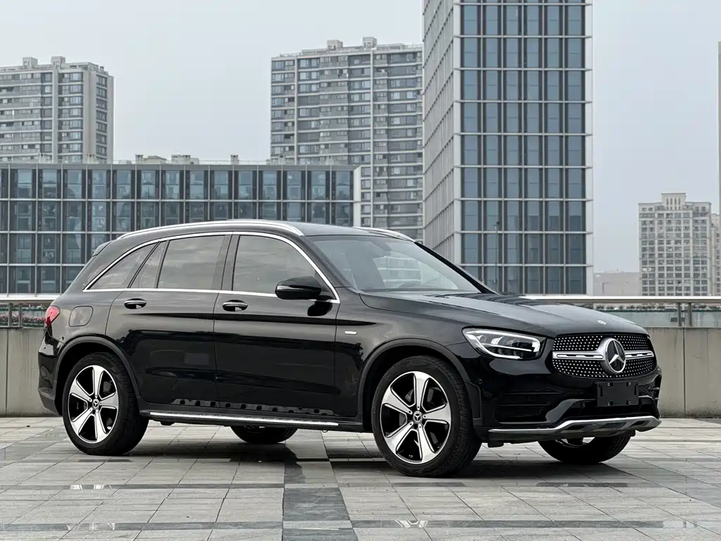 Mercedes-Benz GLC 2023