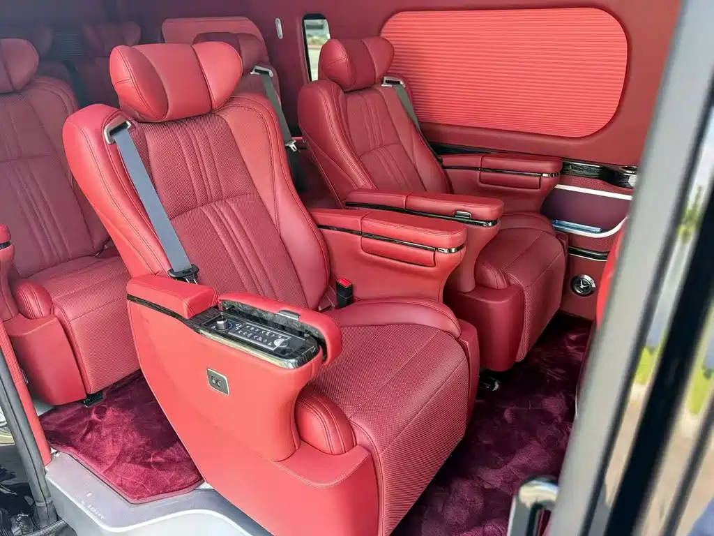 Toyota Hiace — миниатюра 4