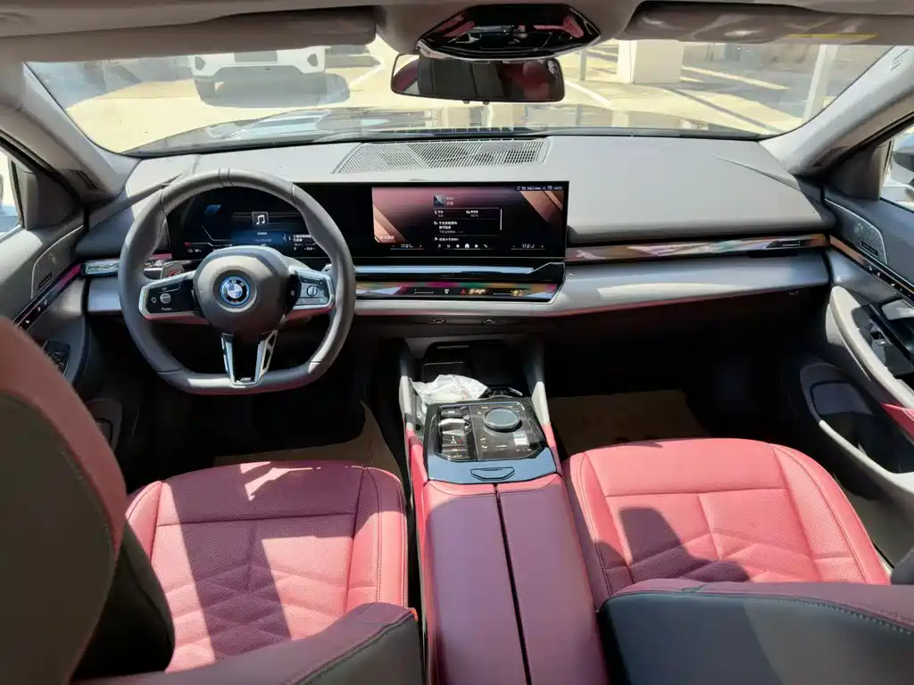 BMW i5 2025 eDrive 40L M Sport