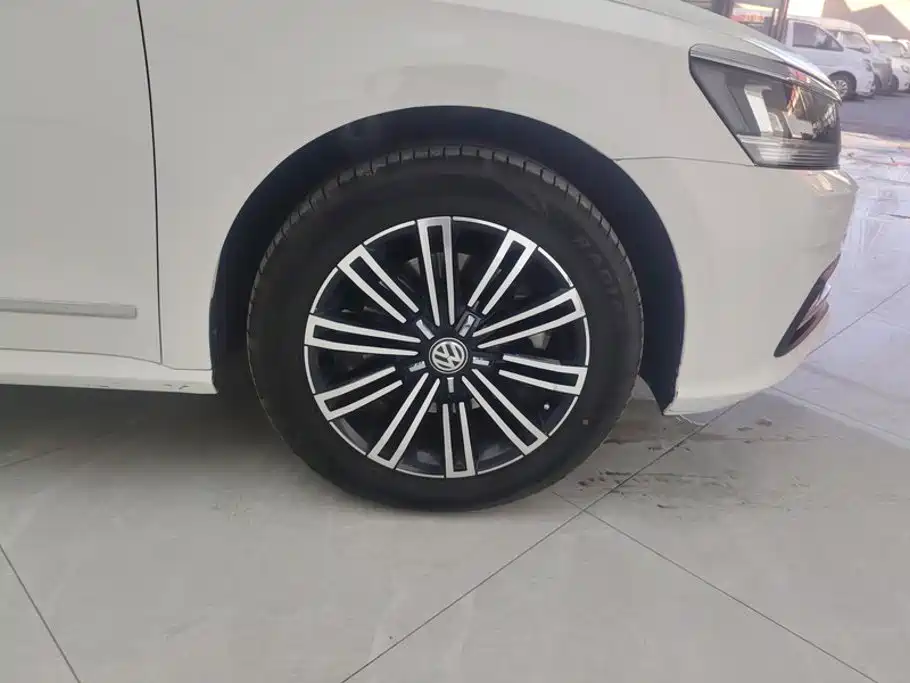 Volkswagen Passat — миниатюра 6