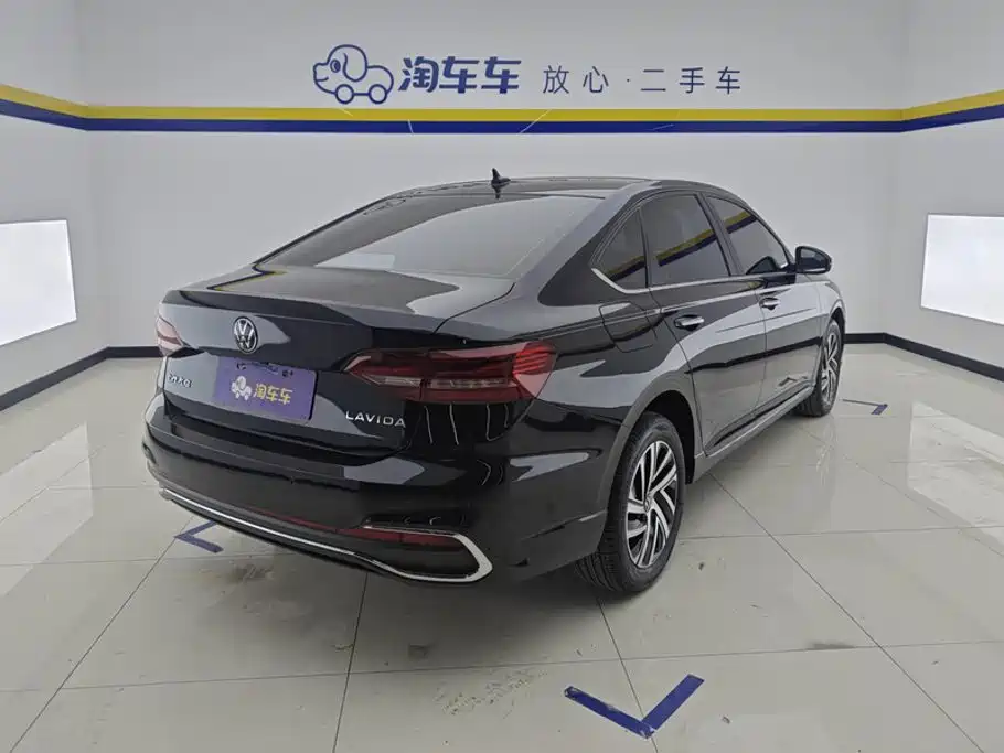 Volkswagen Lavida — миниатюра 3