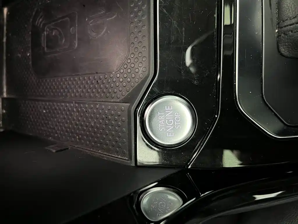 VOLKSWAGEN T ROC EXPLORING SONGS