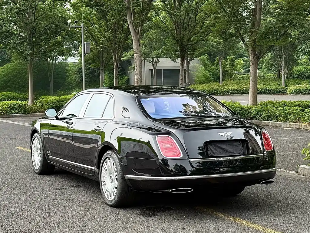 Bentley Mulsanne — миниатюра 5