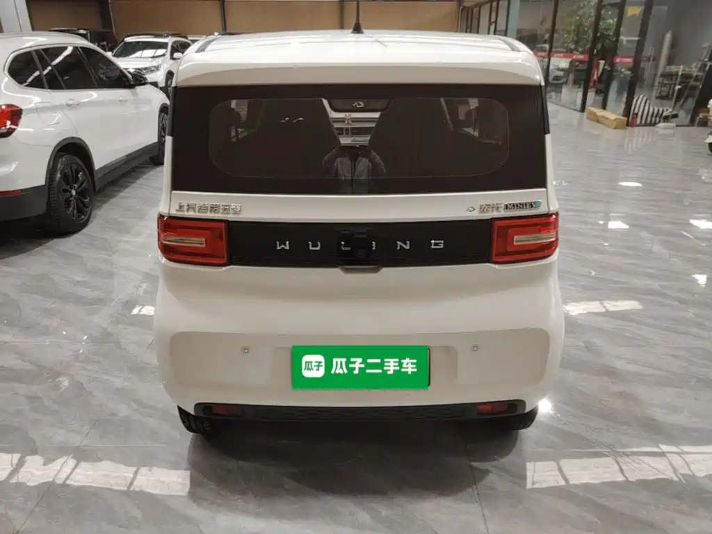 Wuling MINIEV — миниатюра 6