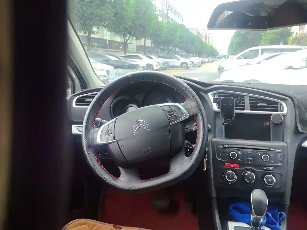 Citroen C4L — миниатюра 6
