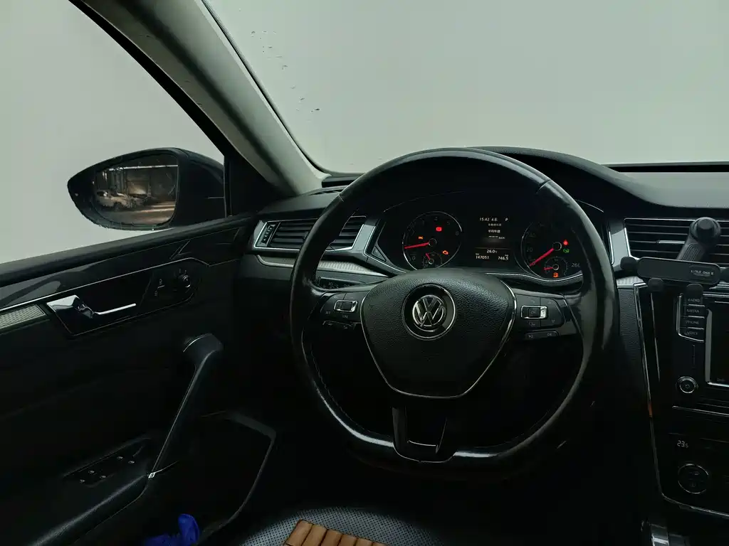 Volkswagen Passat — миниатюра 11