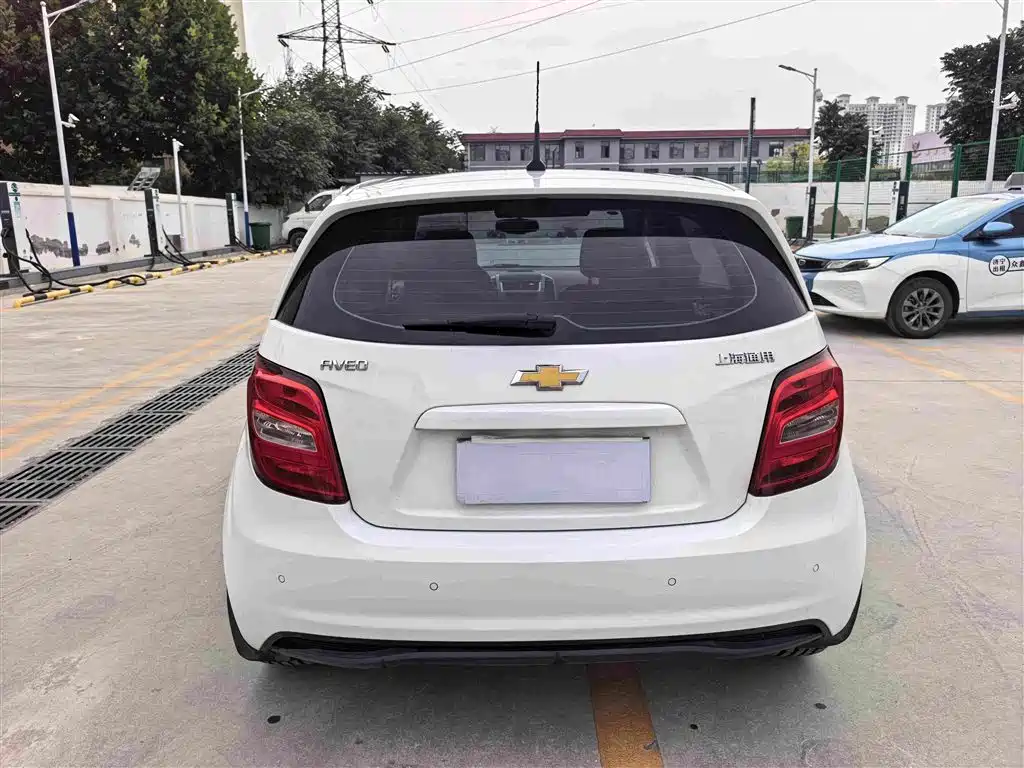 Chevrolet Aveo — миниатюра 8