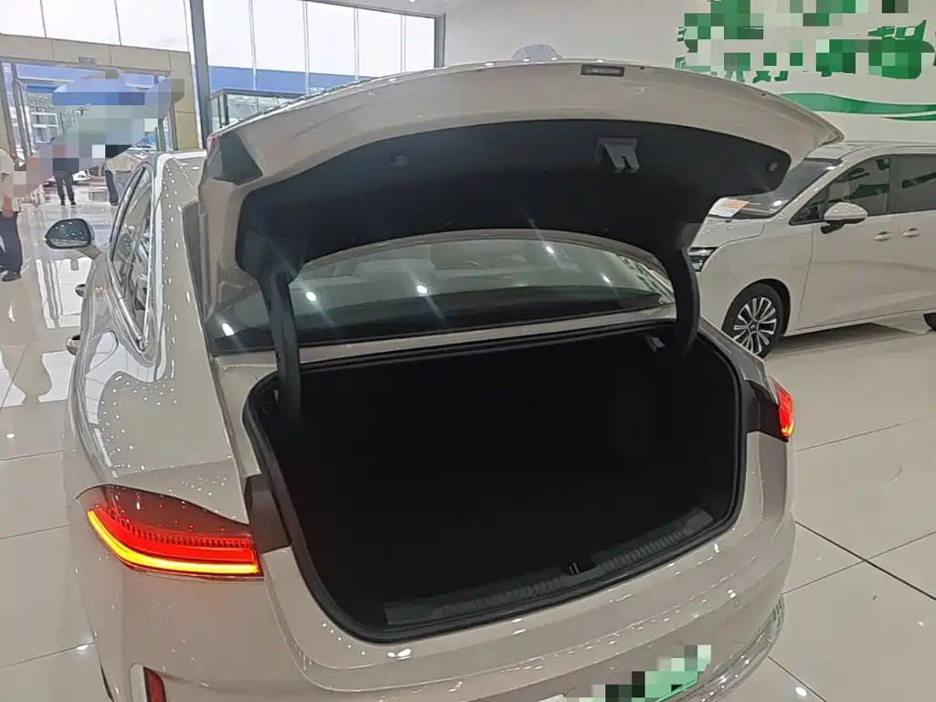 Roewe M7 DMH — миниатюра 19