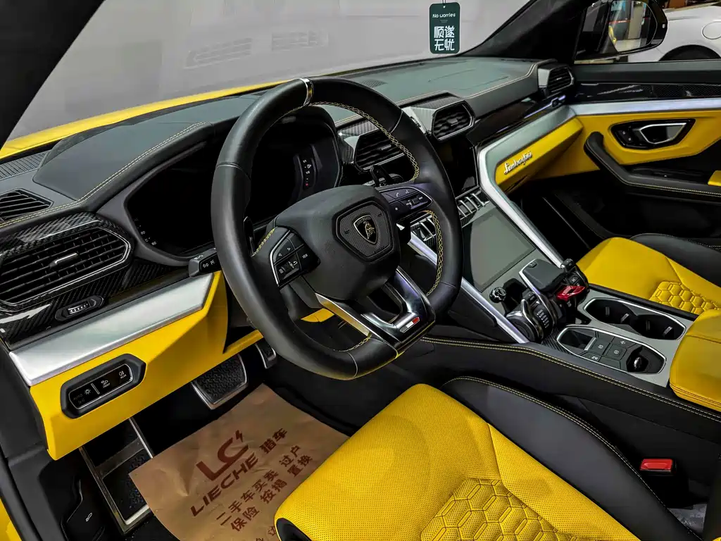 Lamborghini Urus — миниатюра 6