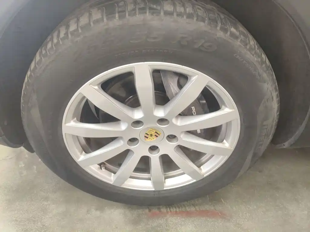 Porsche Cayenne — миниатюра 19