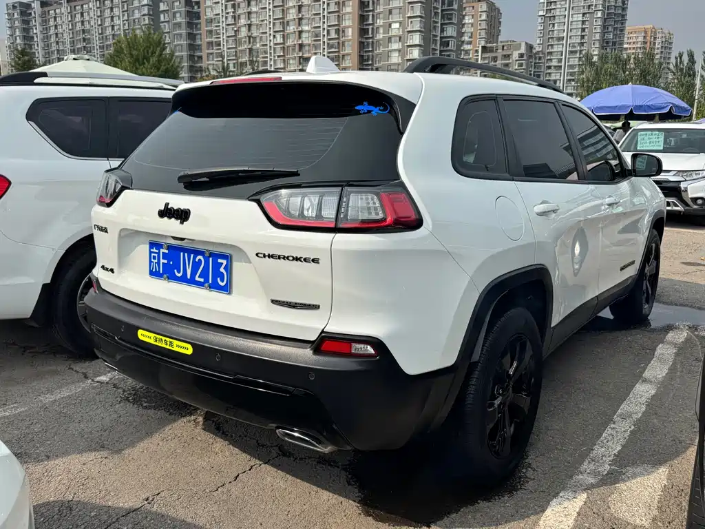 Jeep Cherokee — миниатюра 15