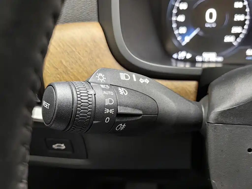 Volvo S90 — миниатюра 21