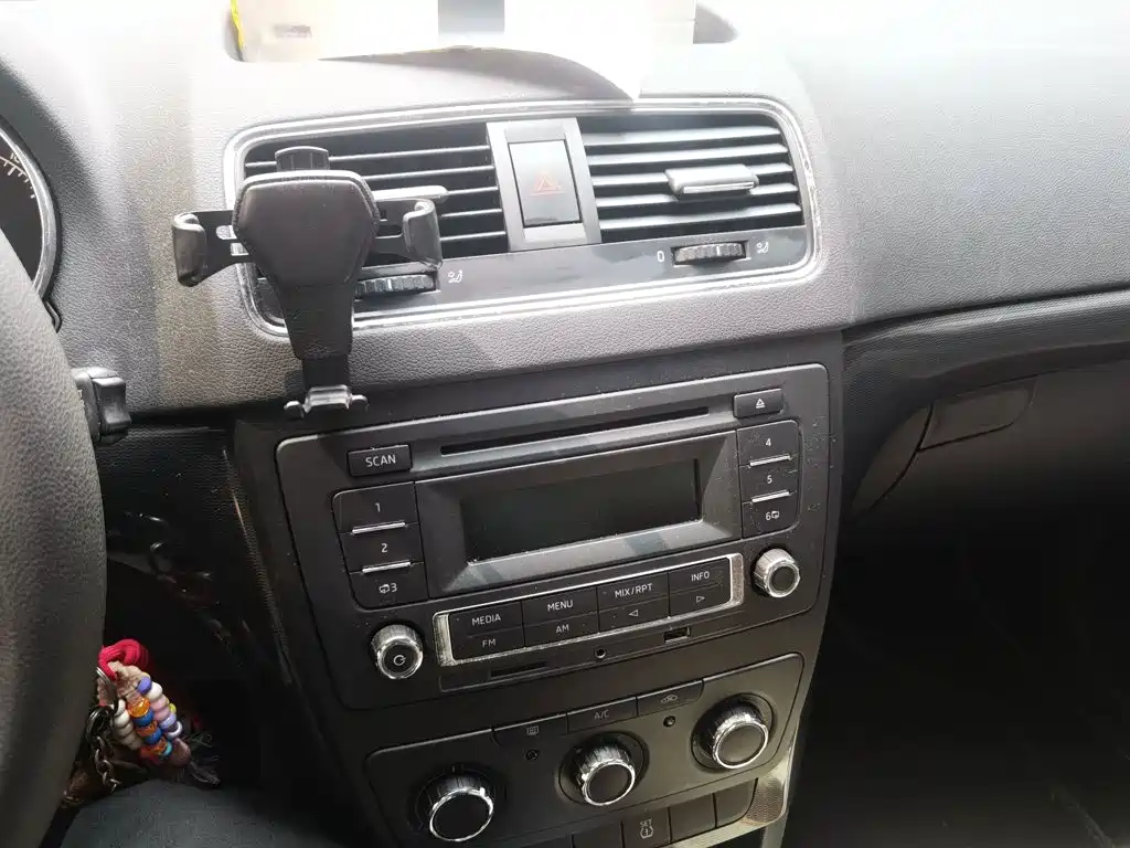 Skoda Yeti — миниатюра 10