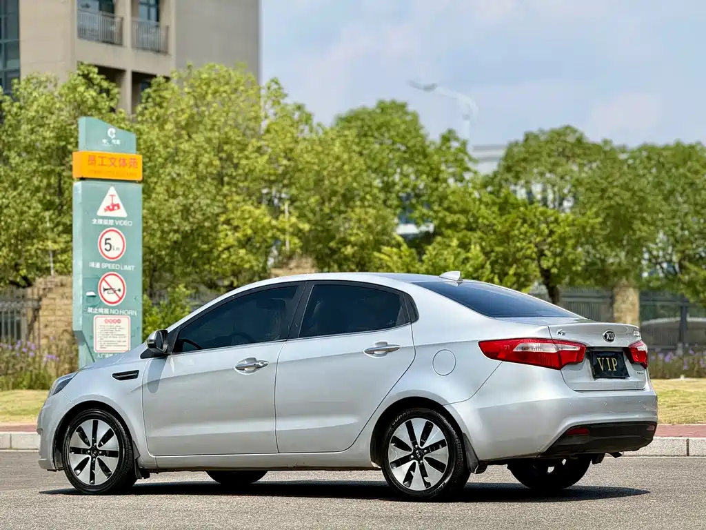Kia K2 — миниатюра 9